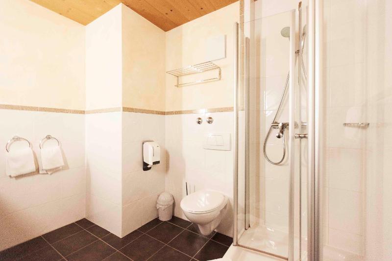Double or Twin Room image 4