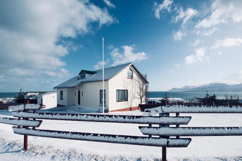 Villa with Sea View image 4