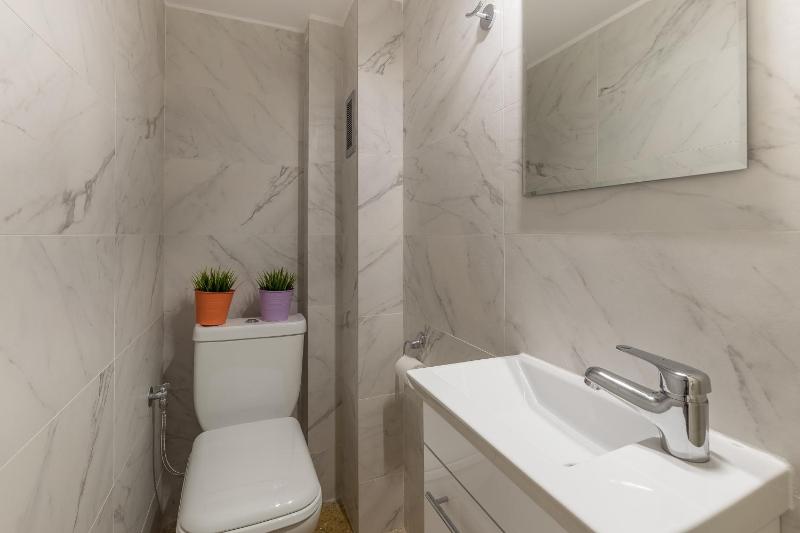 Two Bedroom Family Apartment image 3