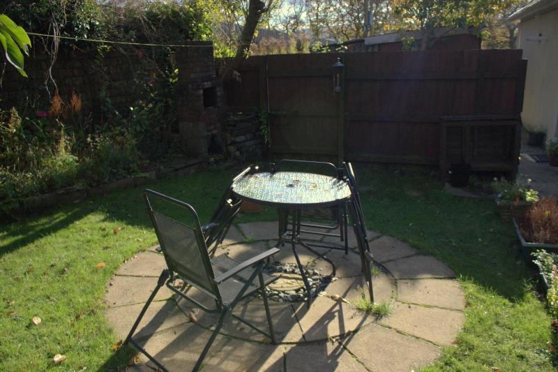 Honeypot Cottage (4 People) image 2