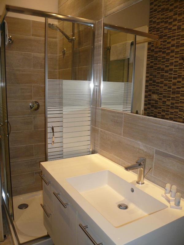 Triple Room image 3