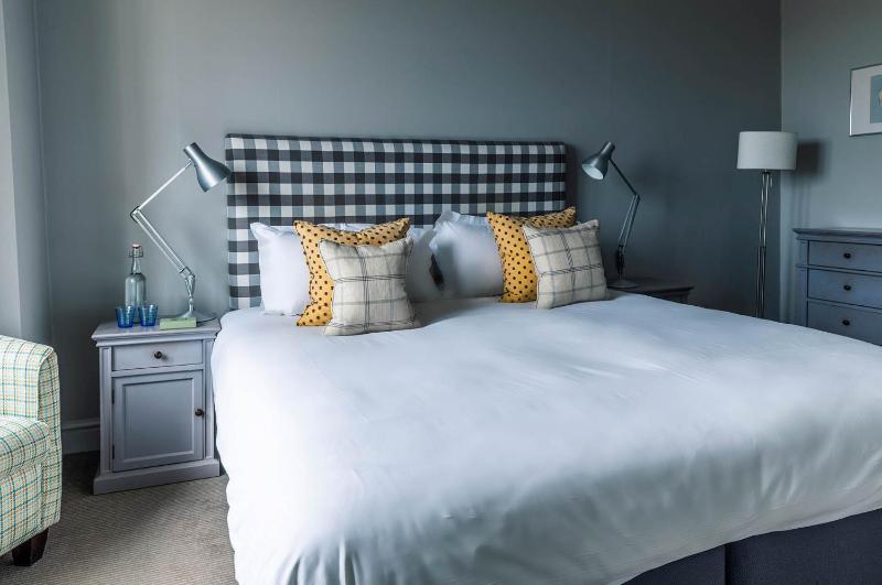 Superior King Room image 2