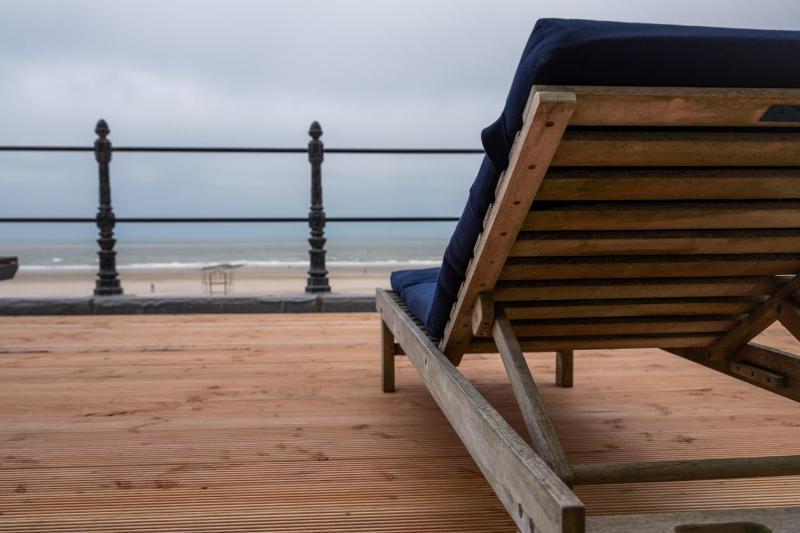 Superior Double Room with Terrace and Sea view  image 2