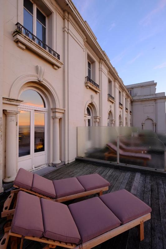 Superior Double Room with Terrace and Sea view  image 3