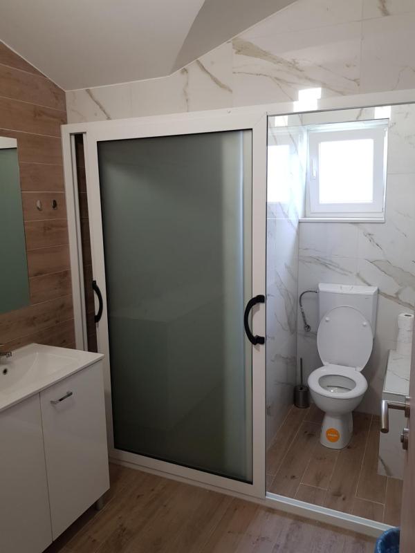 Twin Room image 3
