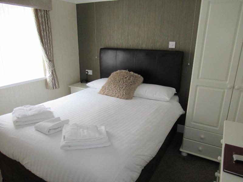Double Room image 1