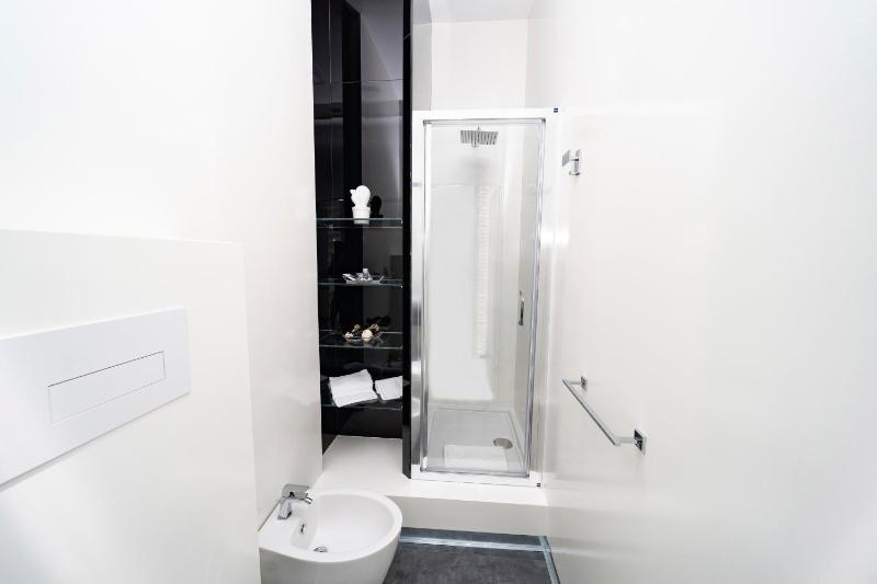 White Rooms - image 8