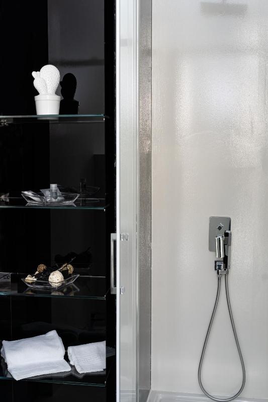 White Rooms - image 42