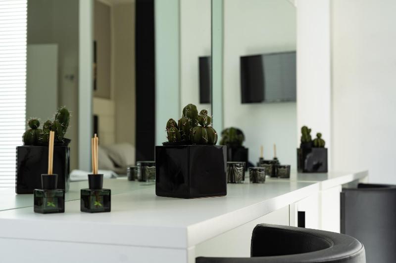 White Rooms - image 10
