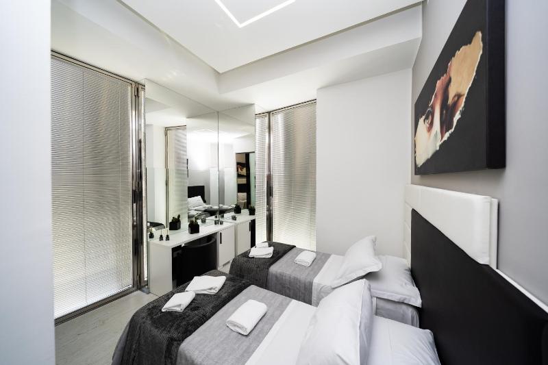 White Rooms - image 33