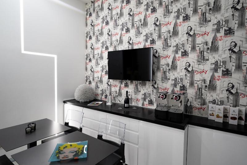 White Rooms - image 30
