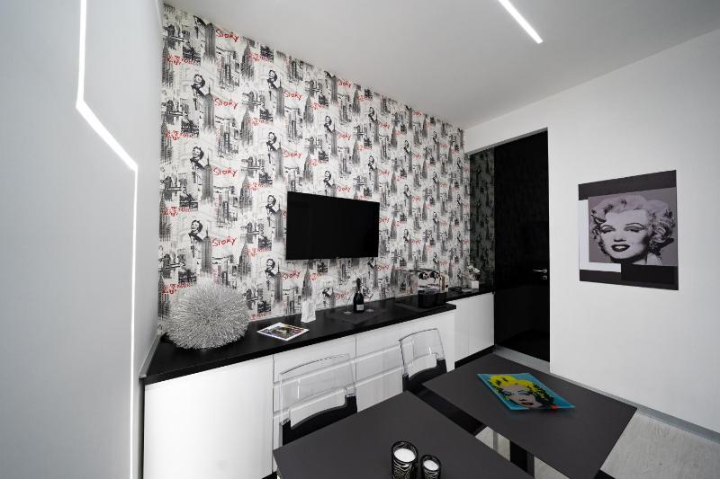 White Rooms - image 36