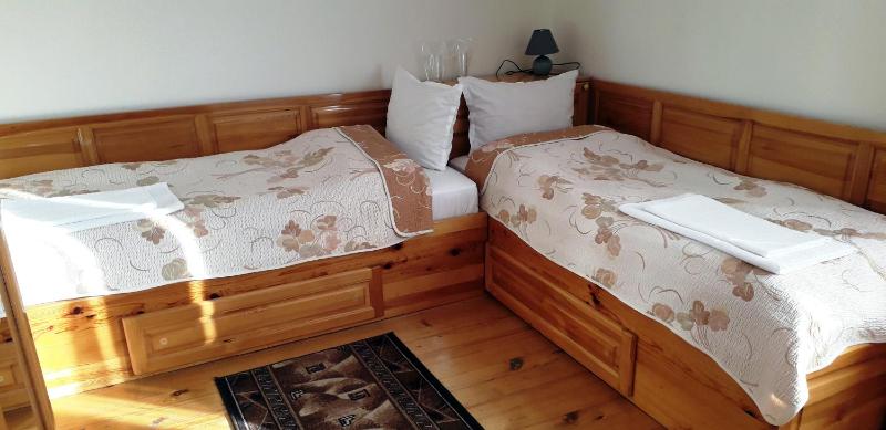 Double Room with Balcony image 2