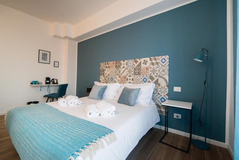 Double Room image 4