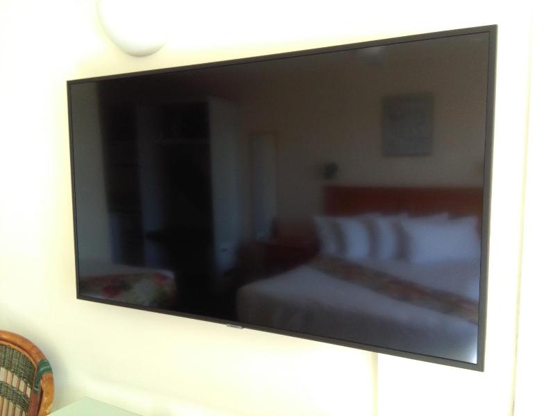 Colonial Lodge Motel - image 48