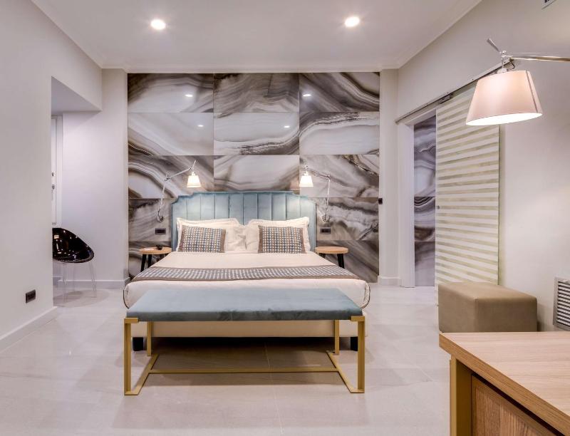 Superior Double Room image 1