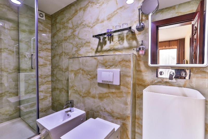 Family Two-Bedroom Suite image 3