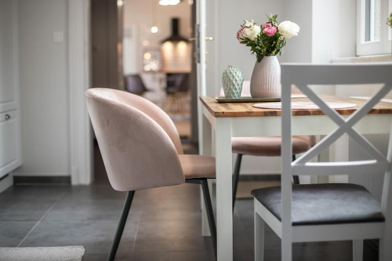 EL GUSTO HOMES Town Images