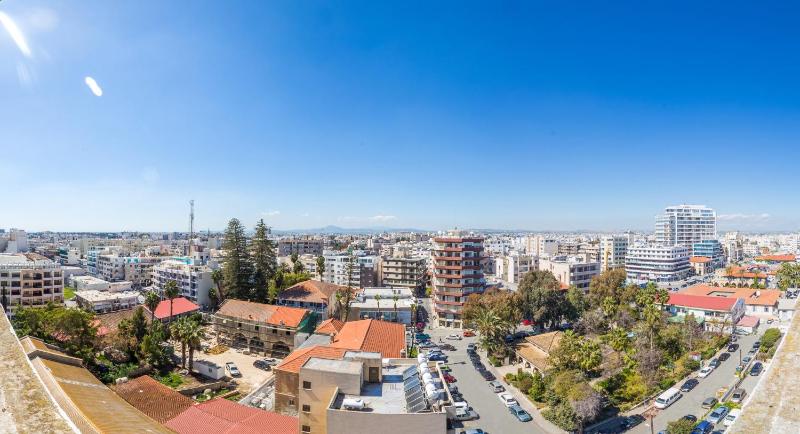 Triple Room with City View (3 Adults)  image 4