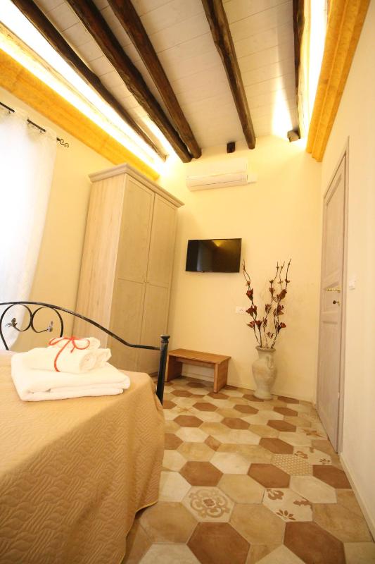 Palazzo Campisi rooms - image 25