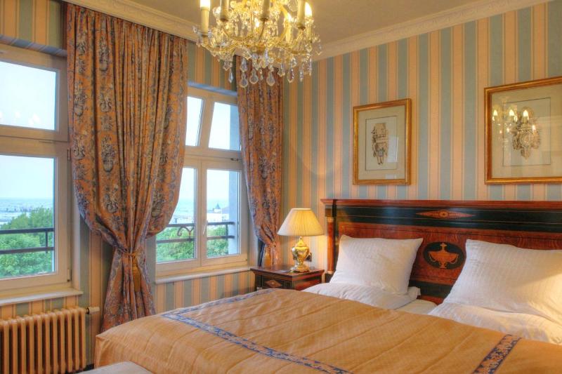 Senior Suite with Sea View image 4