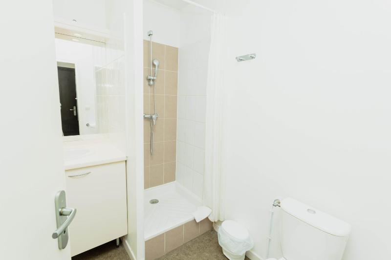 Appart-Hotel Mer & Golf City Perpignan Centre - image 25