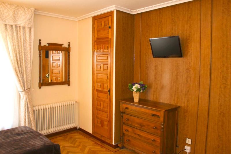 Triple Room image 3