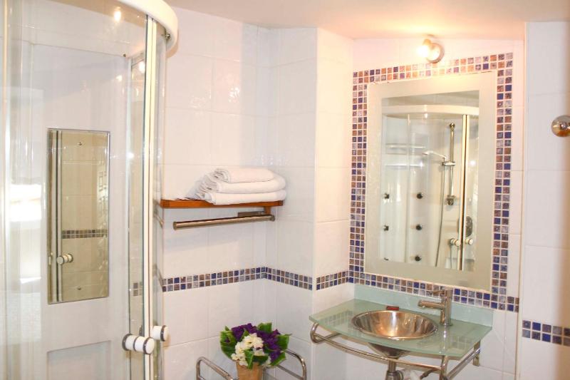 Triple Room image 4