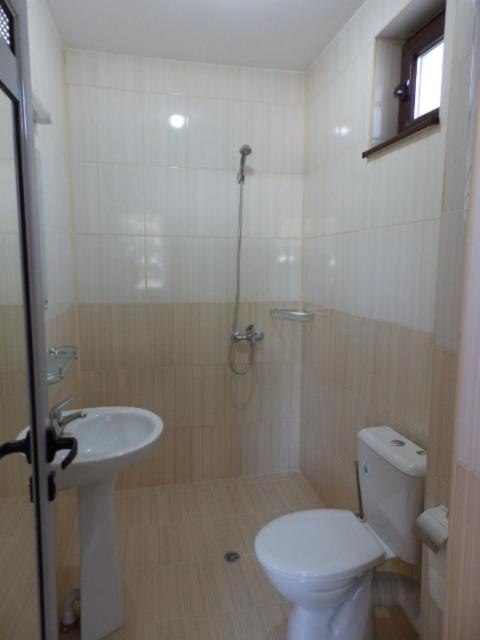 Single Room image 3