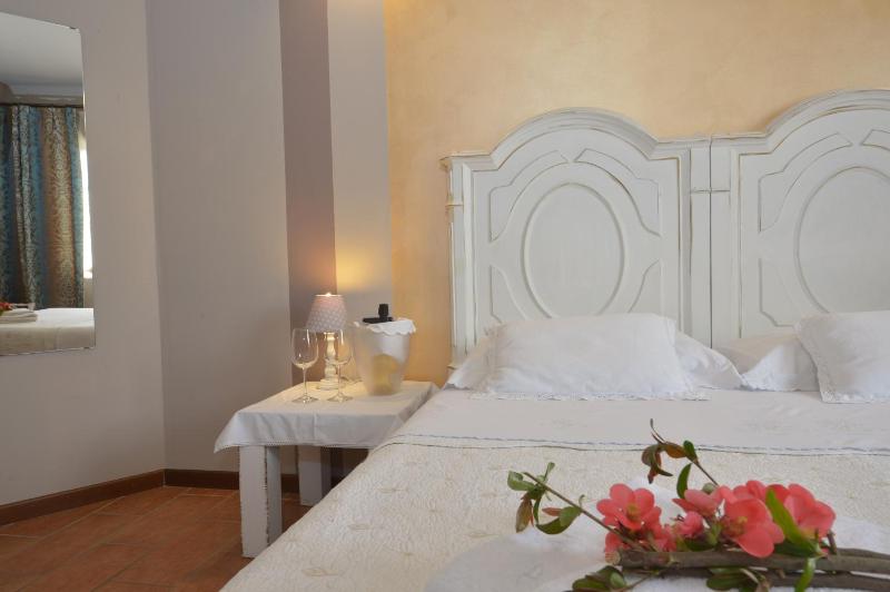Double or Twin Room image 3