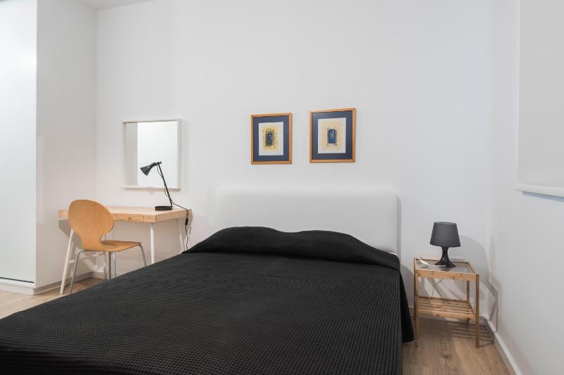 Studio Apartment image 2