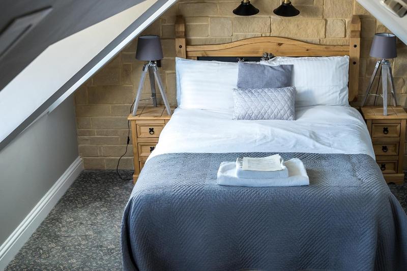 Double Deluxe Room with Separate Private Bathroom image 4