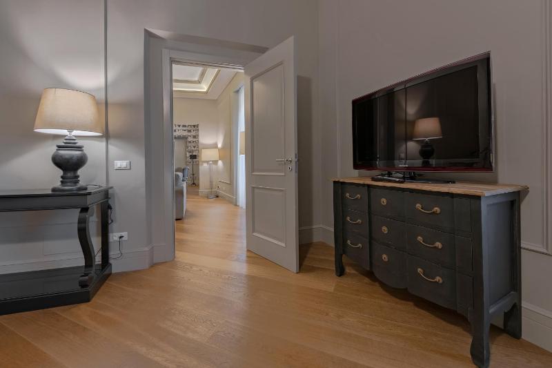 Apartments Florence - Teatro Luxury - image 15