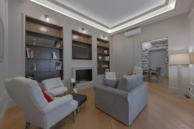 Apartments Florence - Teatro Luxury - image 14