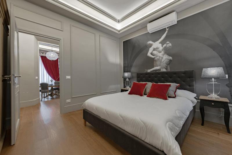 Apartments Florence - Teatro Luxury - image 8