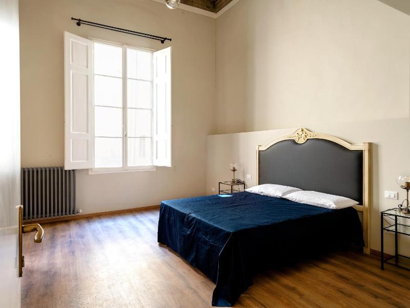 Superior Double or Twin Room image 4