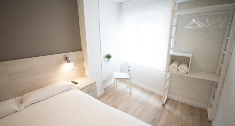 Double Room with Private Bathroom image 3