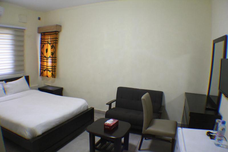 Standard Single Room image 2