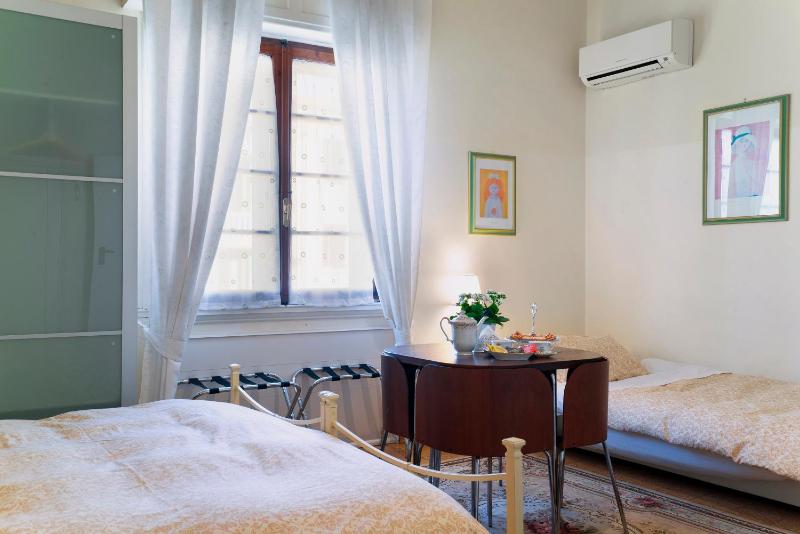 Superior Double Room image 3