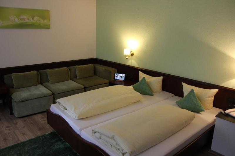 Standard Double Room image 1