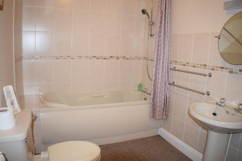 Double or Twin Room image 2