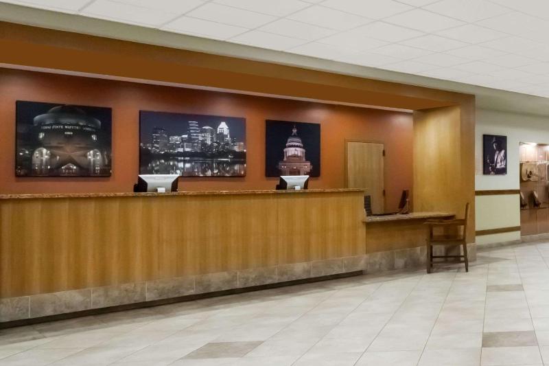Wyndham Garden Austin - image 3