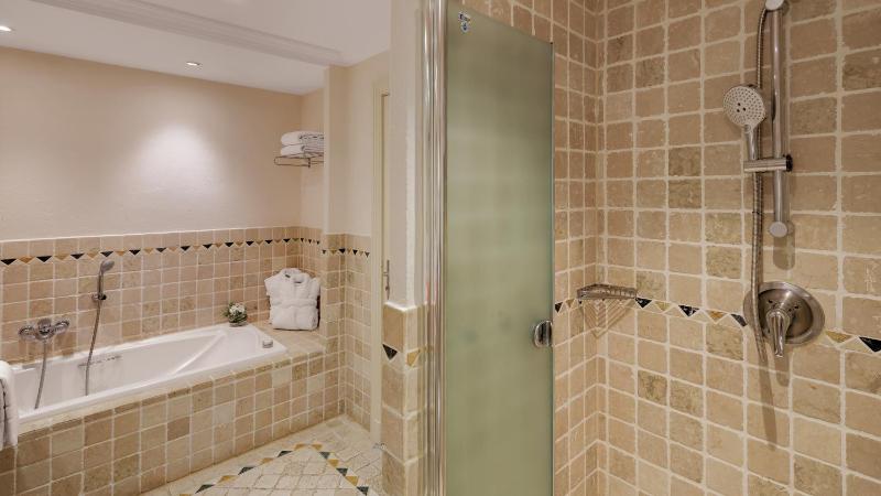 Deluxe Double Room with Private Terrace and Pool View image 3