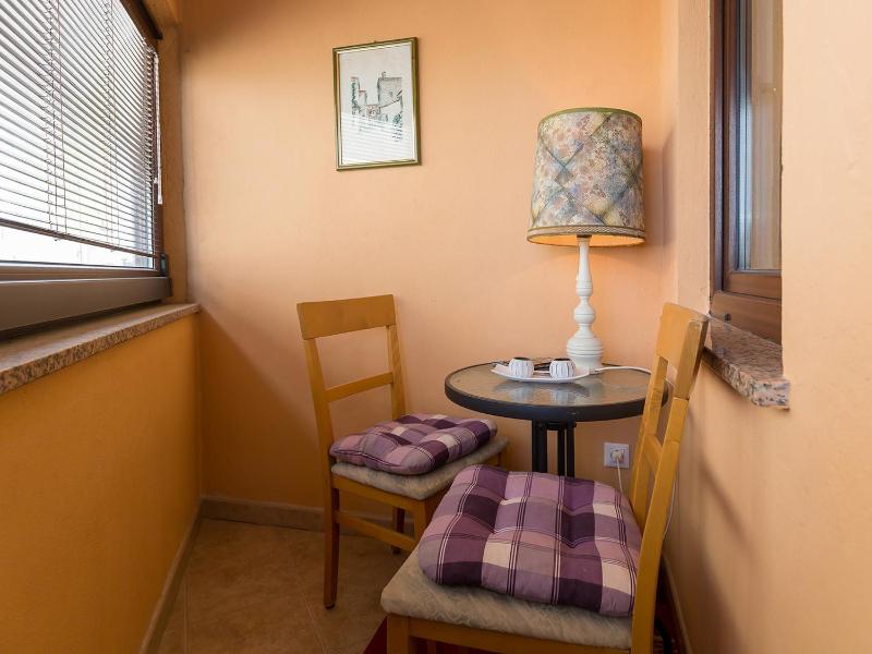 One-Bedroom Apartment  image 2