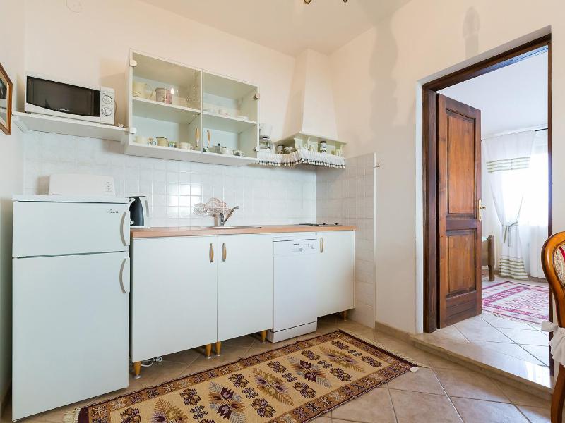 One-Bedroom Apartment  image 4