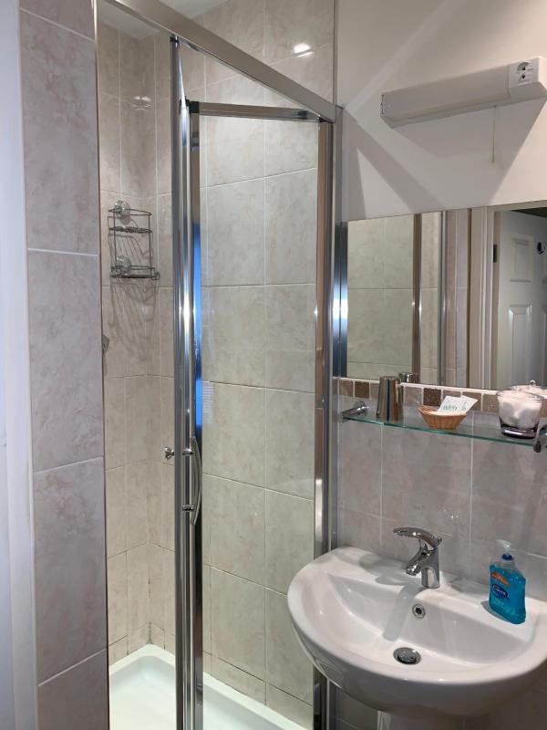 Rivendell Guest House - image 4