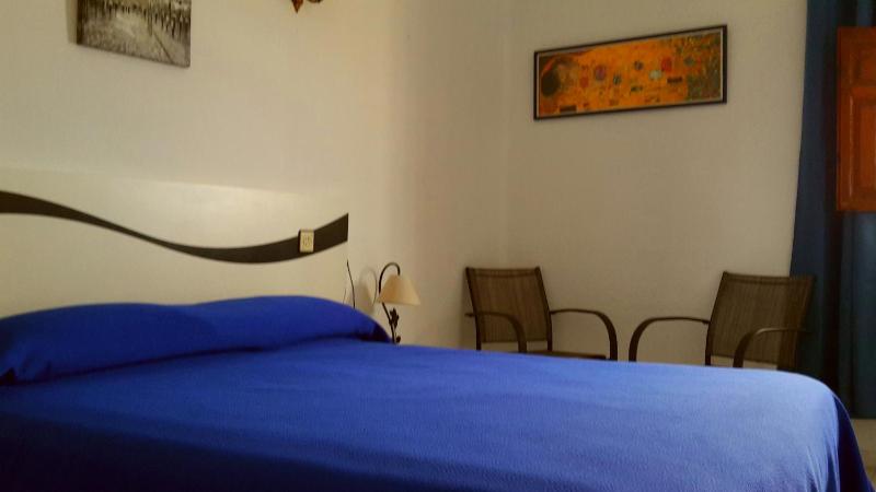 Queen Room with Sea View image 4