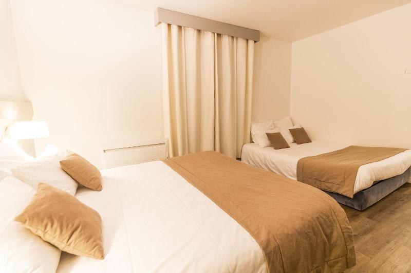 Triple Room image 4