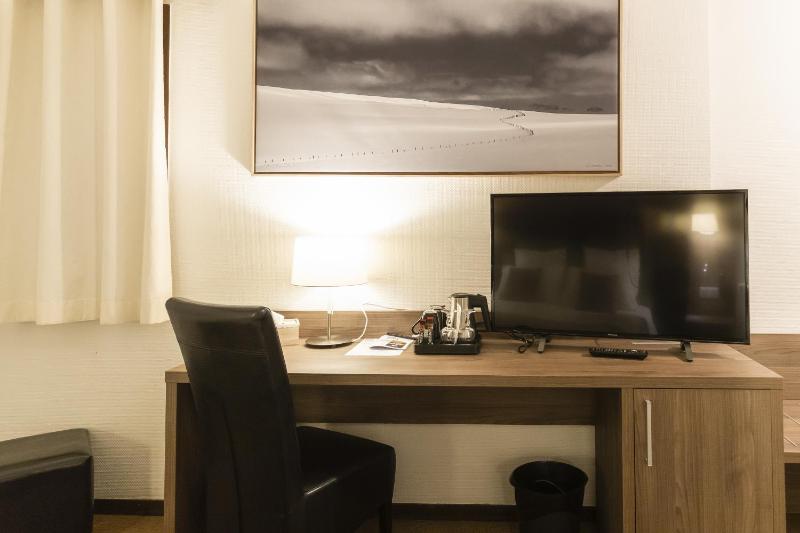 Double Room image 1