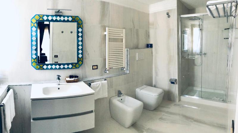 Junior Suite image 2